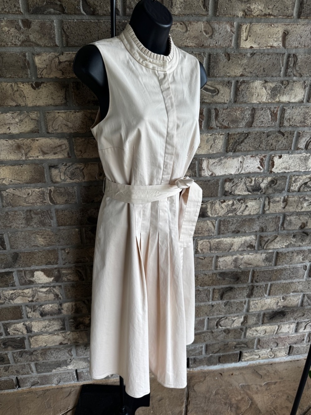 Antonio Melani Dress Women Size 6 Ivory Sleeveless Belted Midi Pleated Stretch - Picture 3 of 12